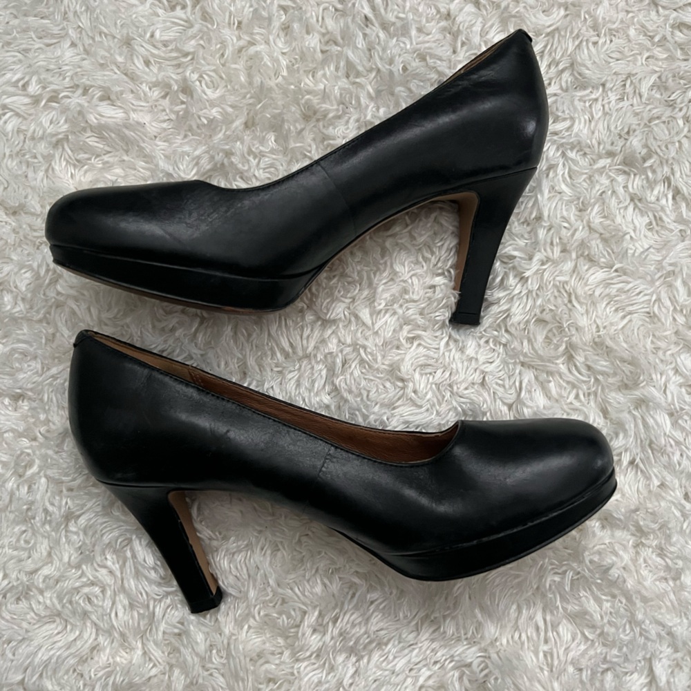 Clarks Black Leather Platform Pumps Career Office Comfort Heels Size 7.5